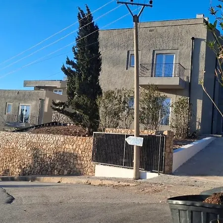 3 Diamonds Apartment, Drymades, Dhermi Appartement *